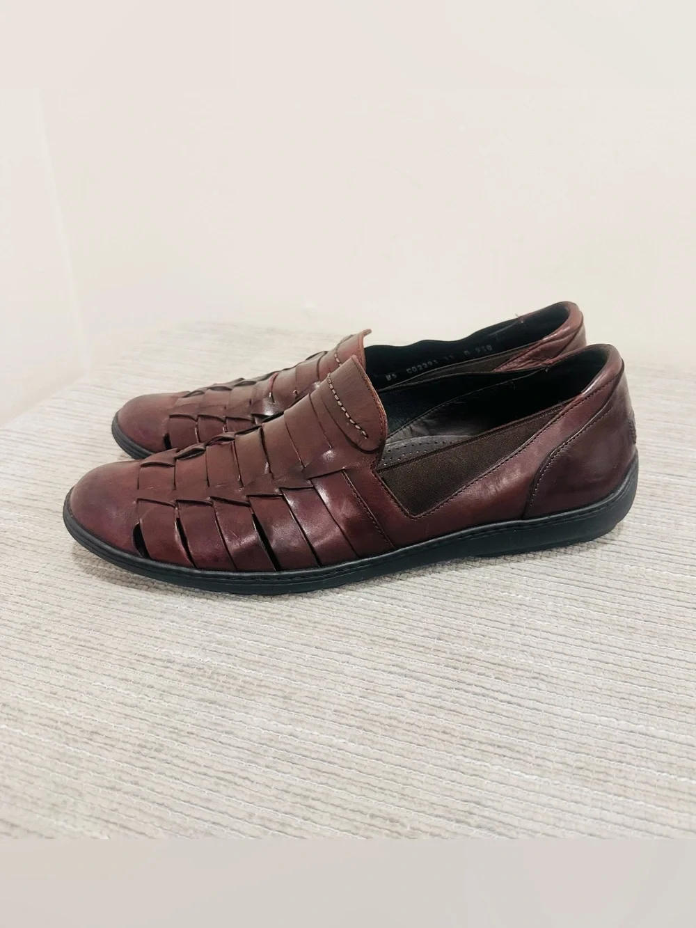 Cole Haan Bragano Mens Woven Leather Loafers Size 11 M Burgundy Italy Slip